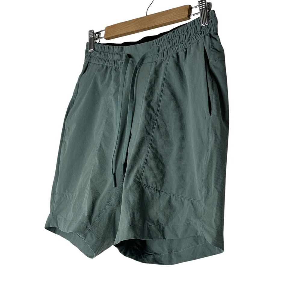 Lululemon Shorts Bowline Mens Small Stretch Gray Sage Atheisure Workout Pockets - Picture 6 of 8